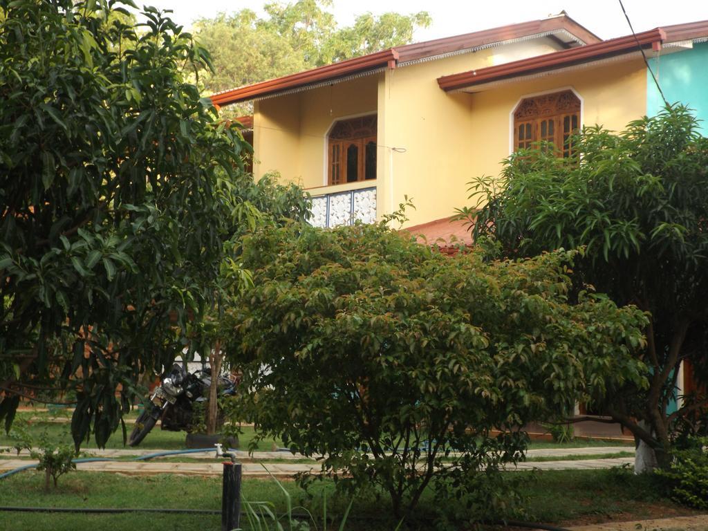 Iduwara Guest Ξενοδοχείο Σιγκιρίγια Εξωτερικό φωτογραφία