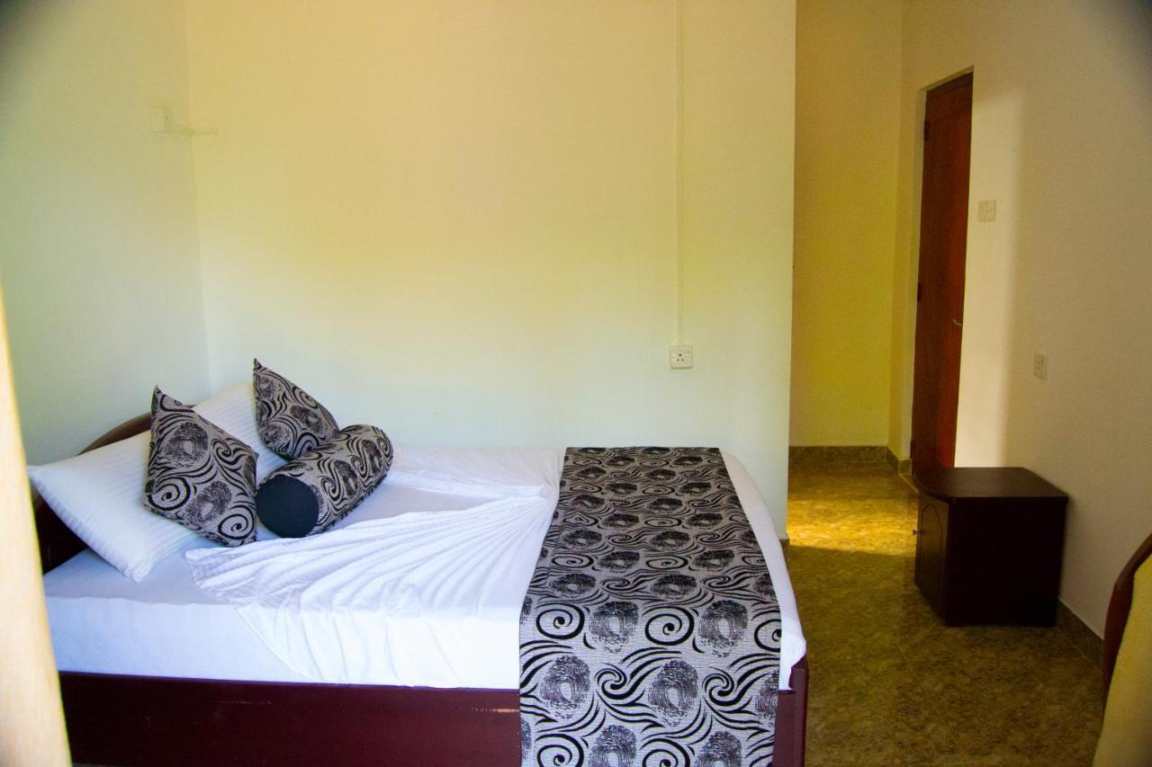 Iduwara Guest Ξενοδοχείο Σιγκιρίγια Εξωτερικό φωτογραφία